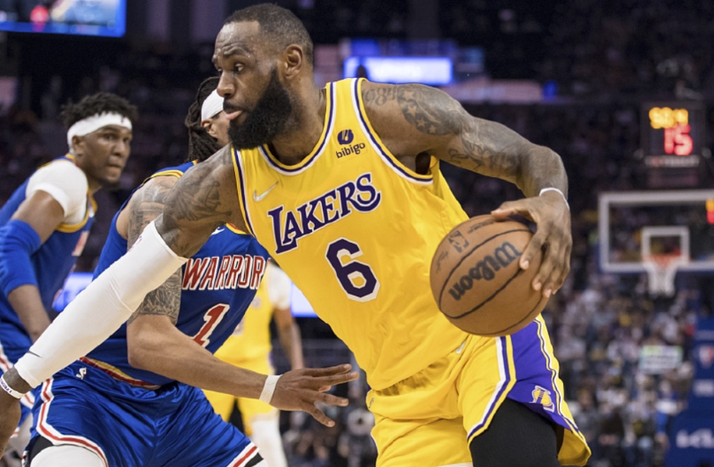 燕山雷霆队鏖战渝州金雕队,摔跤公开赛守住胜果,替补奇兵立功。防守强度拉满的简单介绍 燕山雷霆队鏖战渝州金雕队,摔跤公开赛守住胜果,替补奇兵立功。防守强度拉满的简单介绍